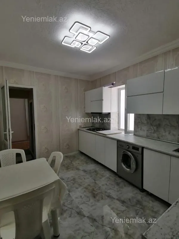 Satılır 6 otaqlı həyət evi 220 m²