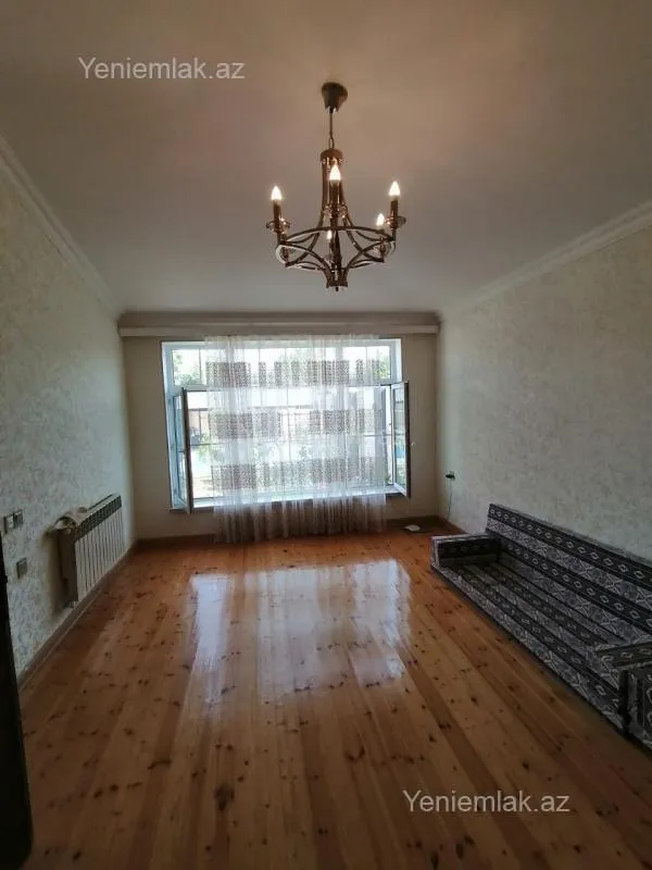 Satılır 6 otaqlı həyət evi 220 m²