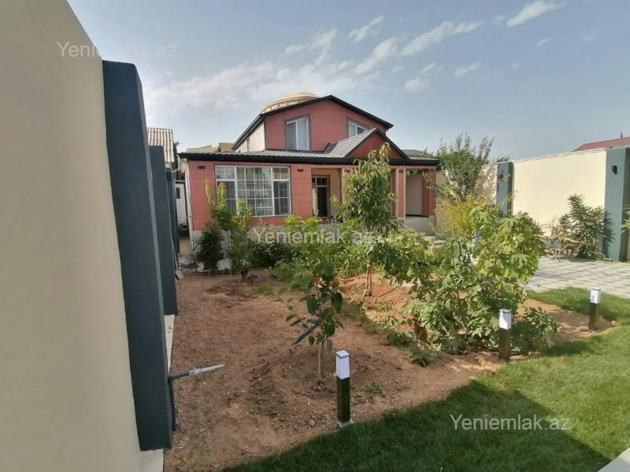 Satılır 6 otaqlı həyət evi 220 m²