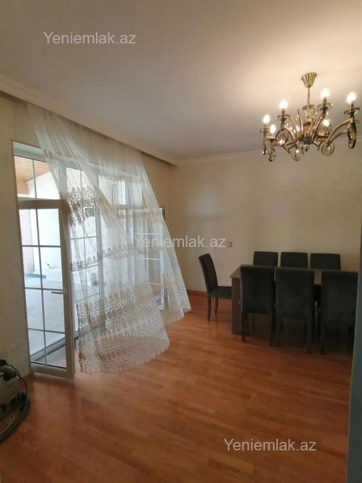 Satılır 6 otaqlı həyət evi 220 m²