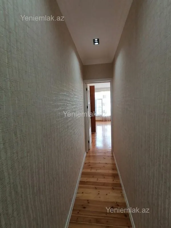 Satılır 6 otaqlı həyət evi 220 m²