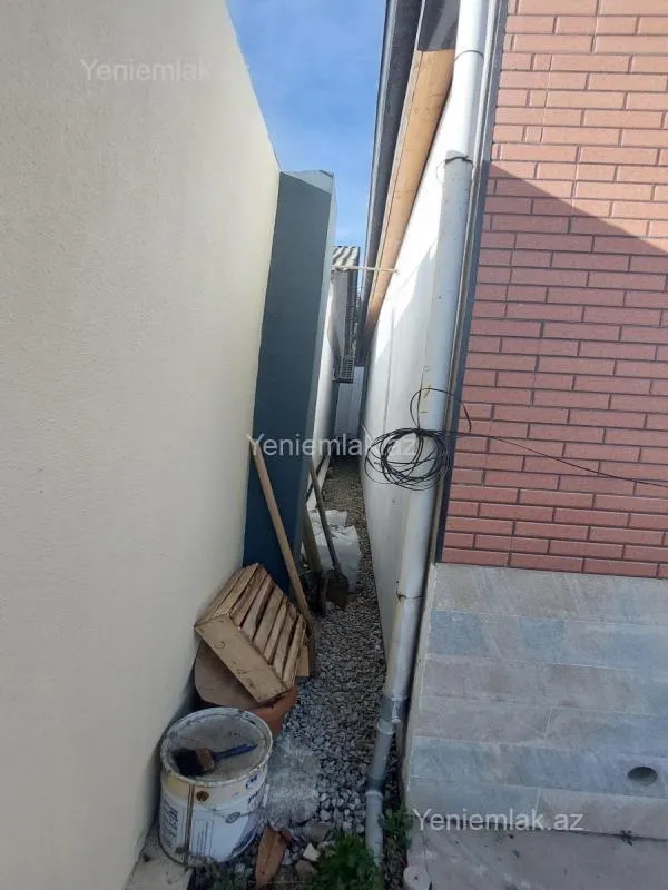 Satılır 6 otaqlı həyət evi 220 m²