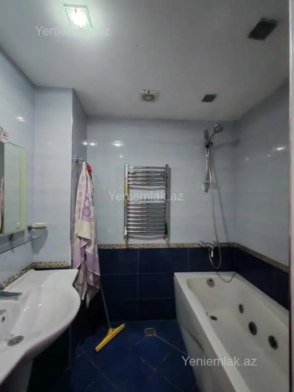 Satılır 3 otaqlı yeni tikili 100 m²