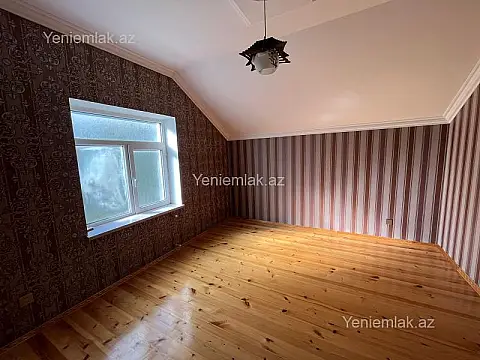 Satılır 5 otaqlı həyət evi 200 m²