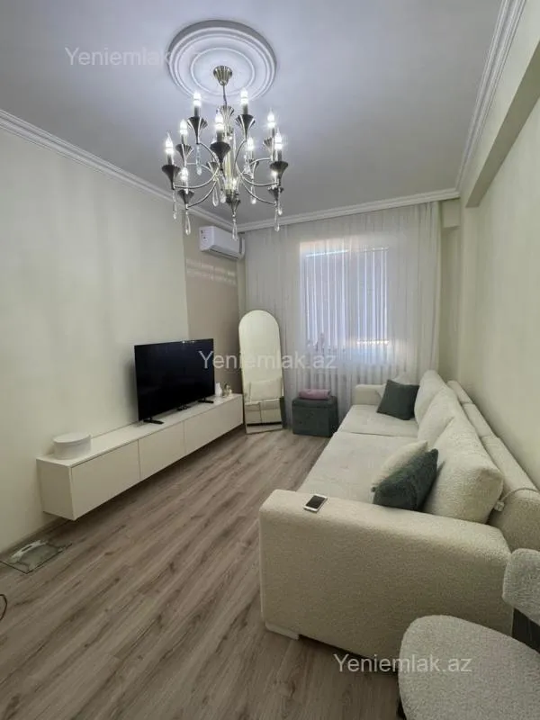 Satılır 1 otaqlı yeni tikili 42 m²