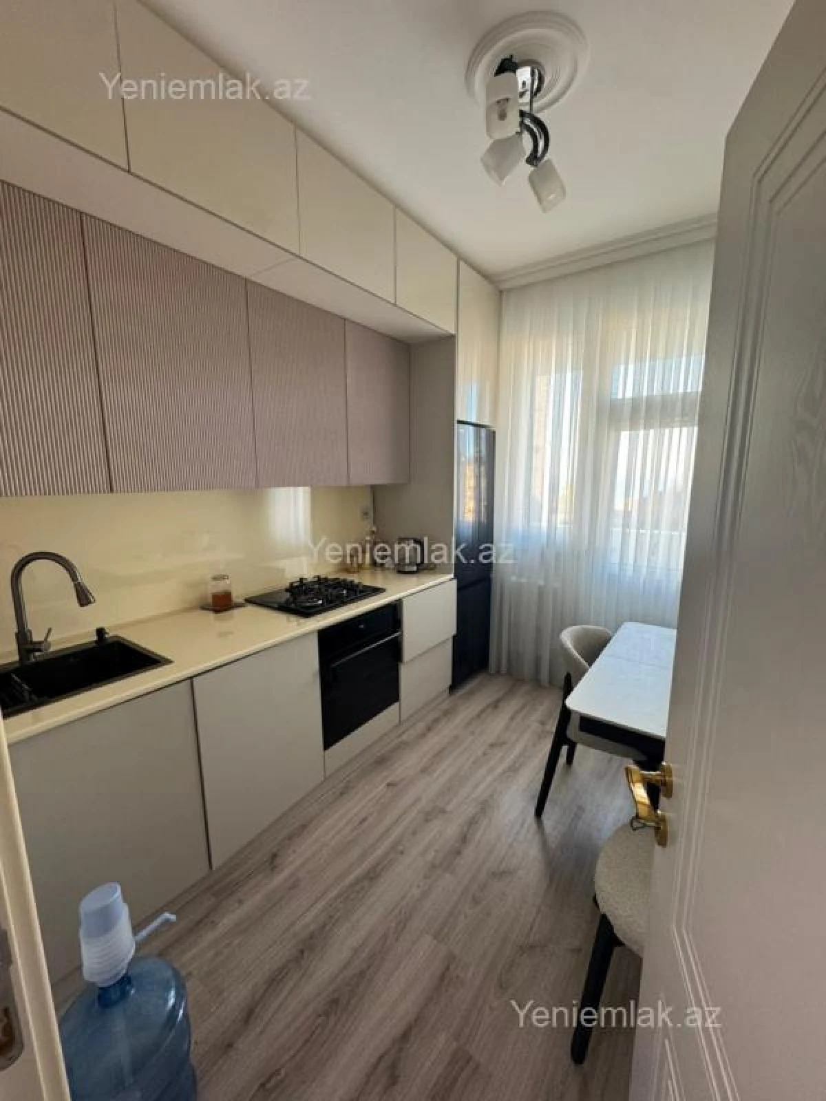 Satılır 1 otaqlı yeni tikili 42 m²