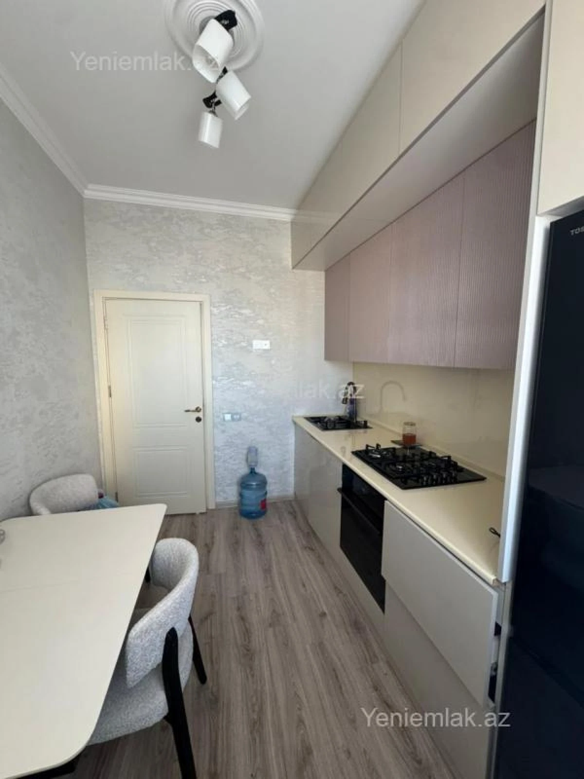Satılır 1 otaqlı yeni tikili 42 m²