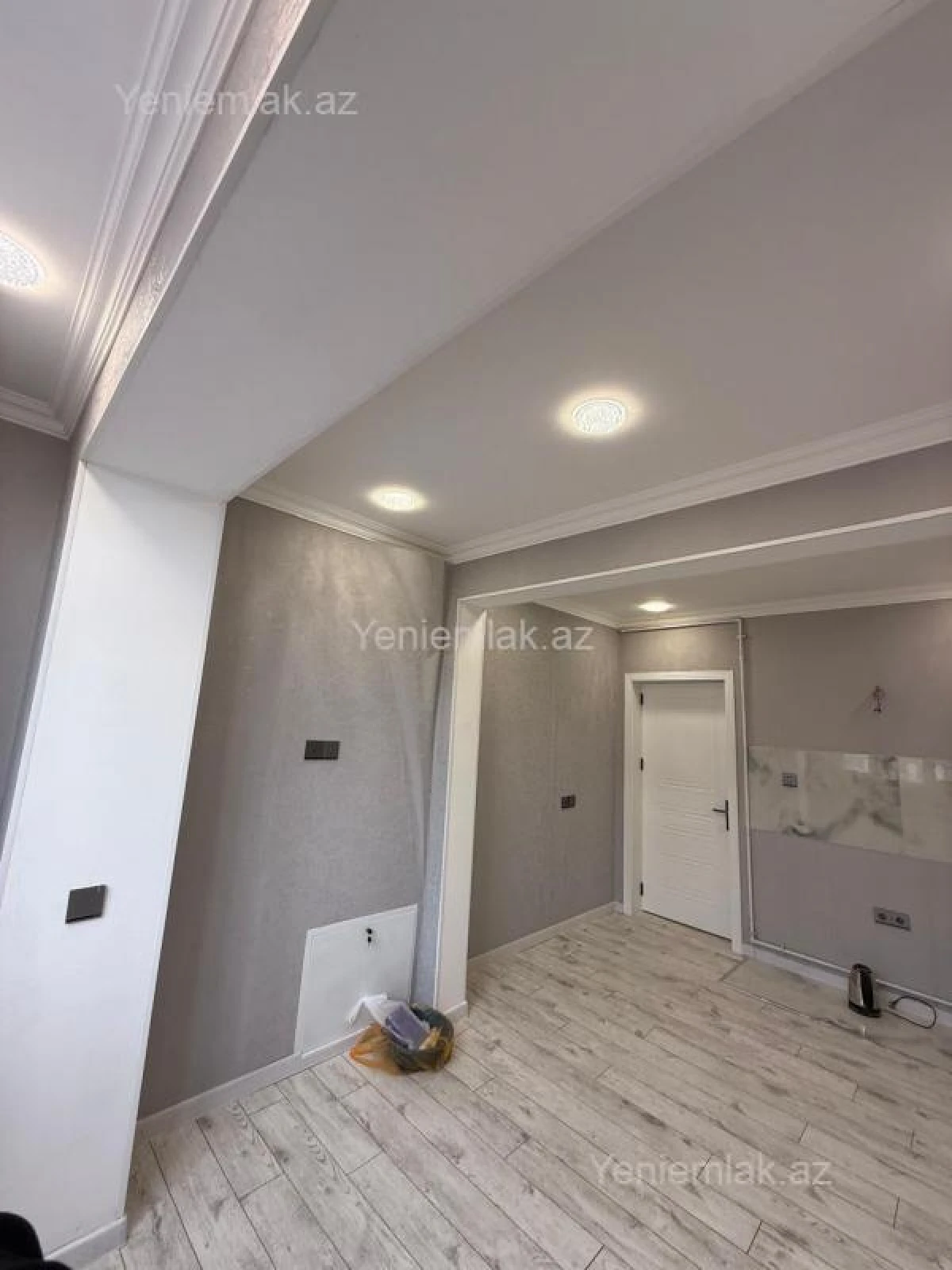 Satılır 2 otaqlı köhnə tikili 67 m²