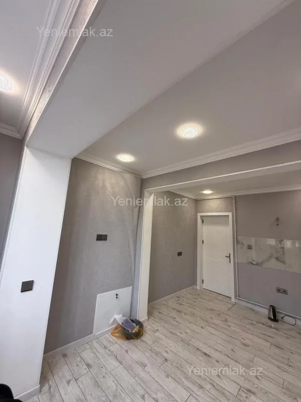 Satılır 2 otaqlı köhnə tikili 67 m²