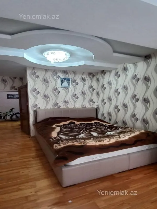 Satılır 3 otaqlı yeni tikili 100 m²