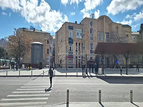 Satılır 2 otaqlı köhnə tikili 54 m²