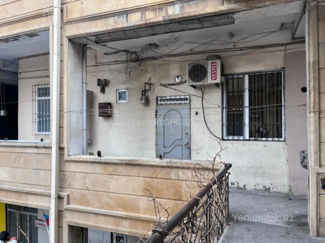 Satılır 2 otaqlı köhnə tikili 54 m²