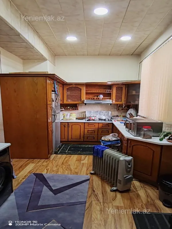 Satılır 2 otaqlı köhnə tikili 54 m²