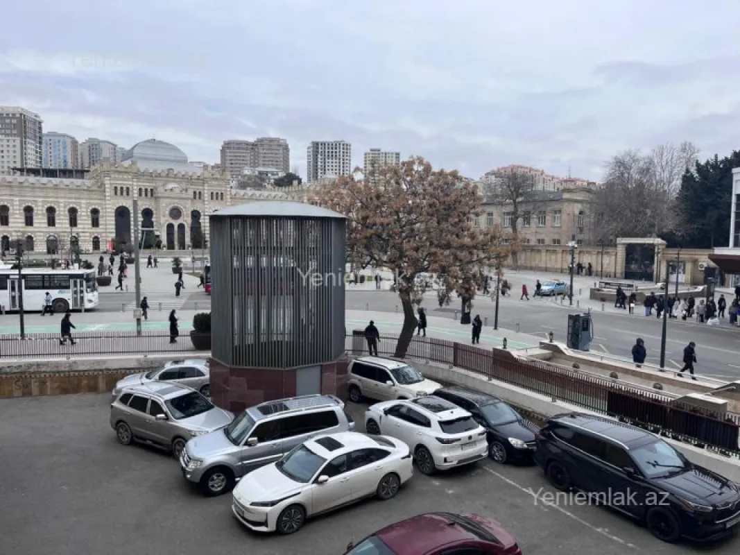 Satılır 2 otaqlı köhnə tikili 54 m²