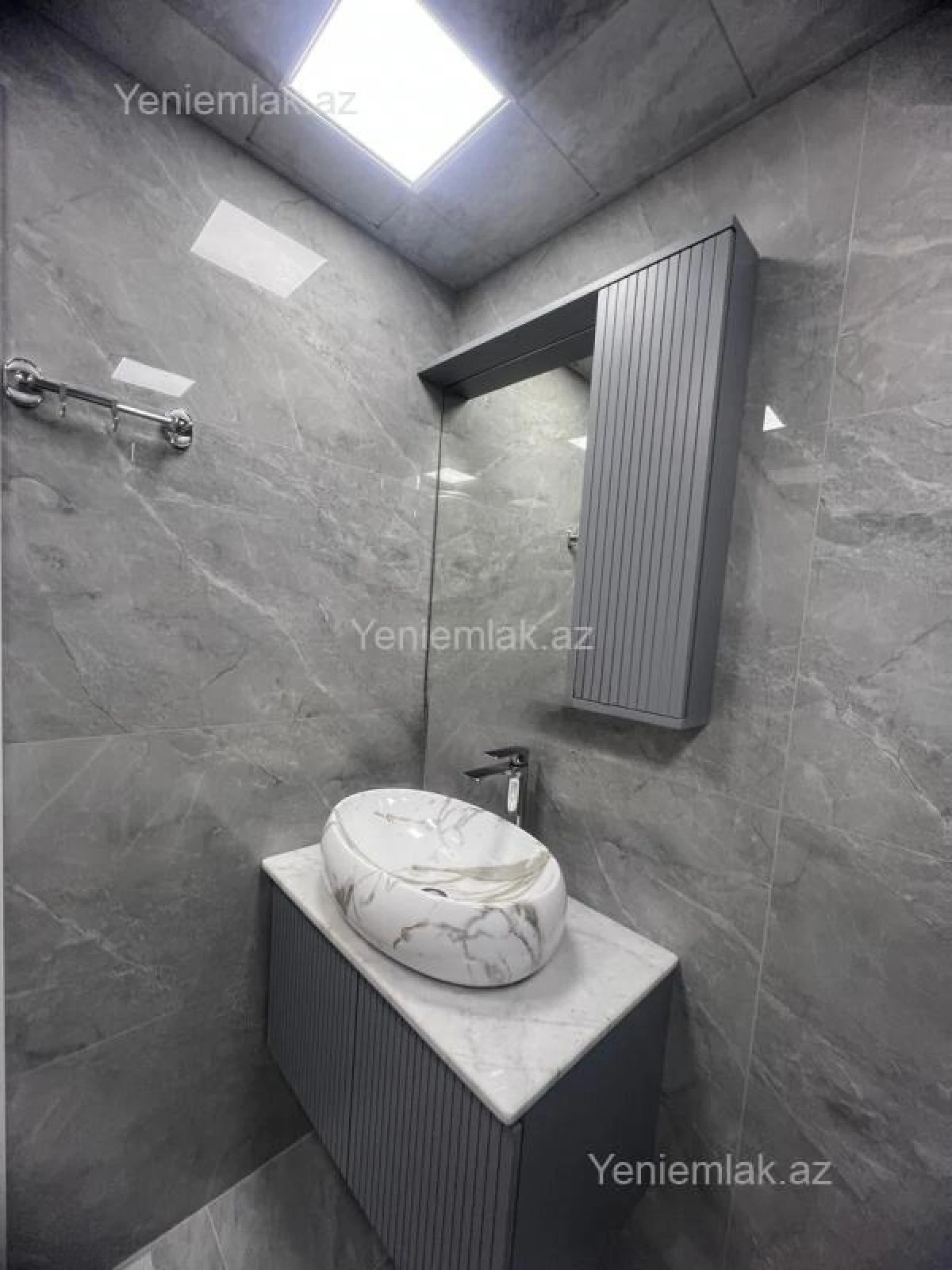 Satılır 3 otaqlı köhnə tikili 70 m²