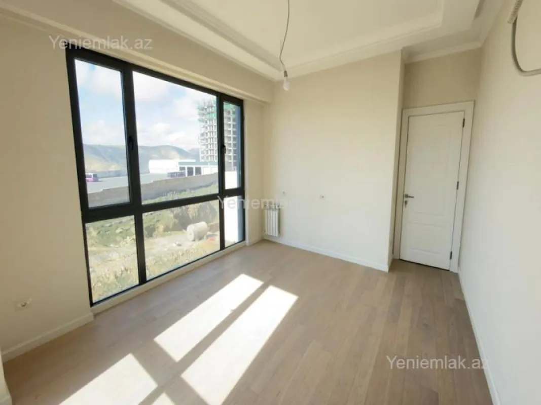 Satılır 3 otaqlı yeni tikili 83 m²