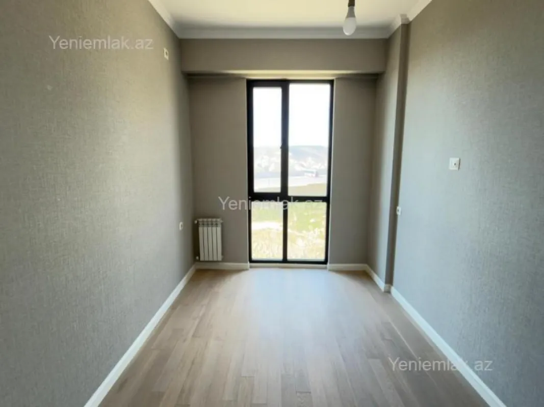 Satılır 3 otaqlı yeni tikili 83 m²