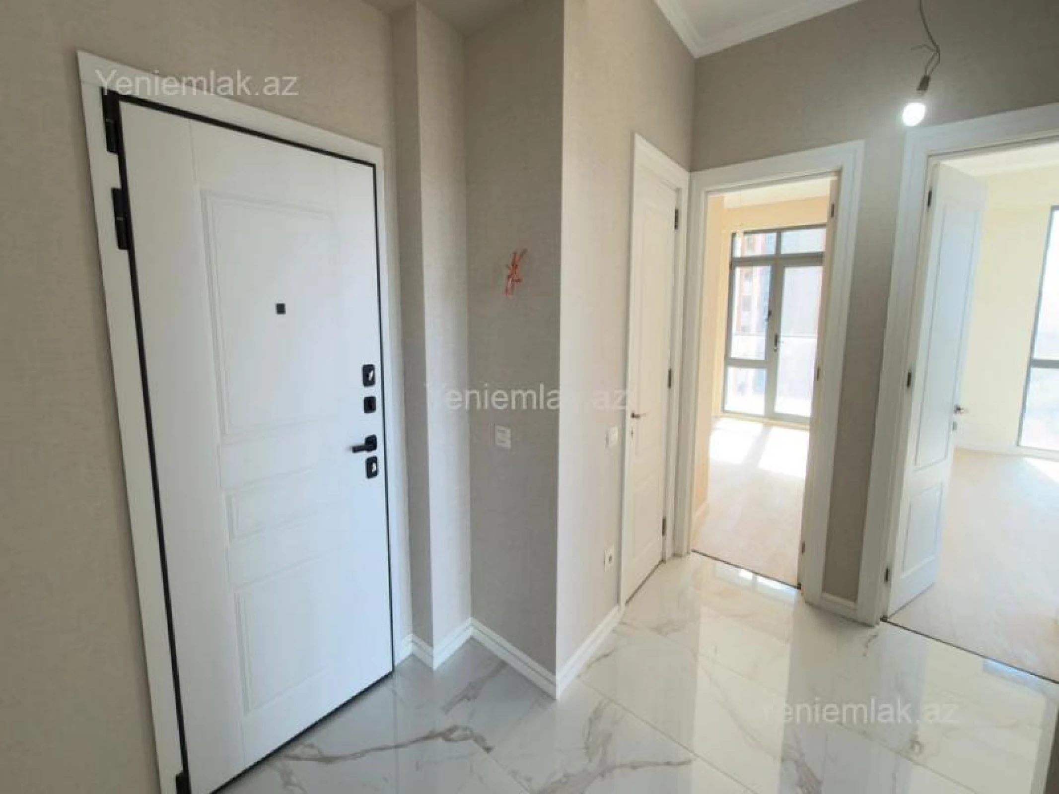 Satılır 3 otaqlı yeni tikili 83 m²