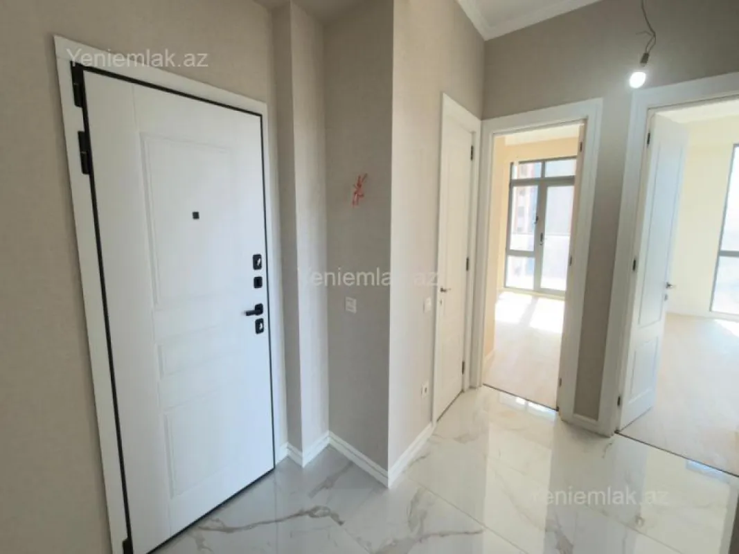 Satılır 3 otaqlı yeni tikili 83 m²