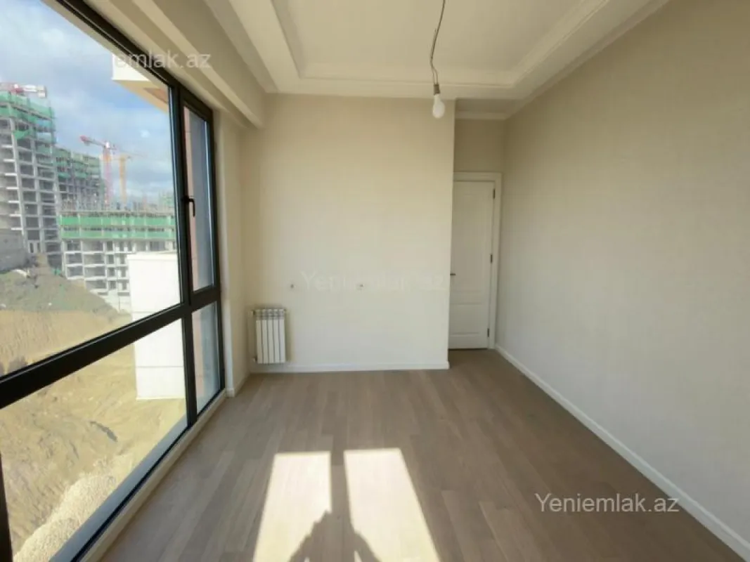 Satılır 3 otaqlı yeni tikili 83 m²