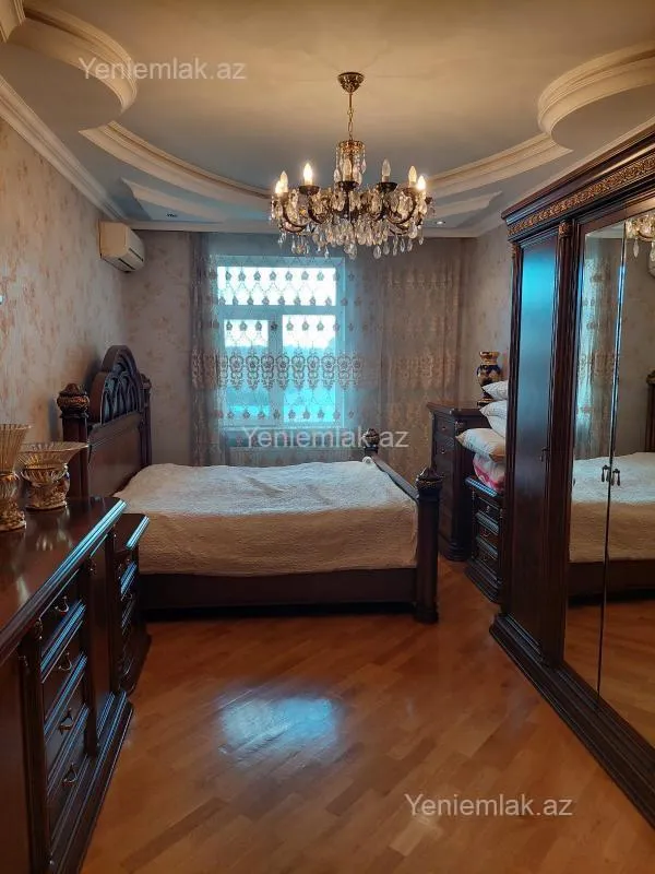 Satılır 4 otaqlı yeni tikili 200 m²