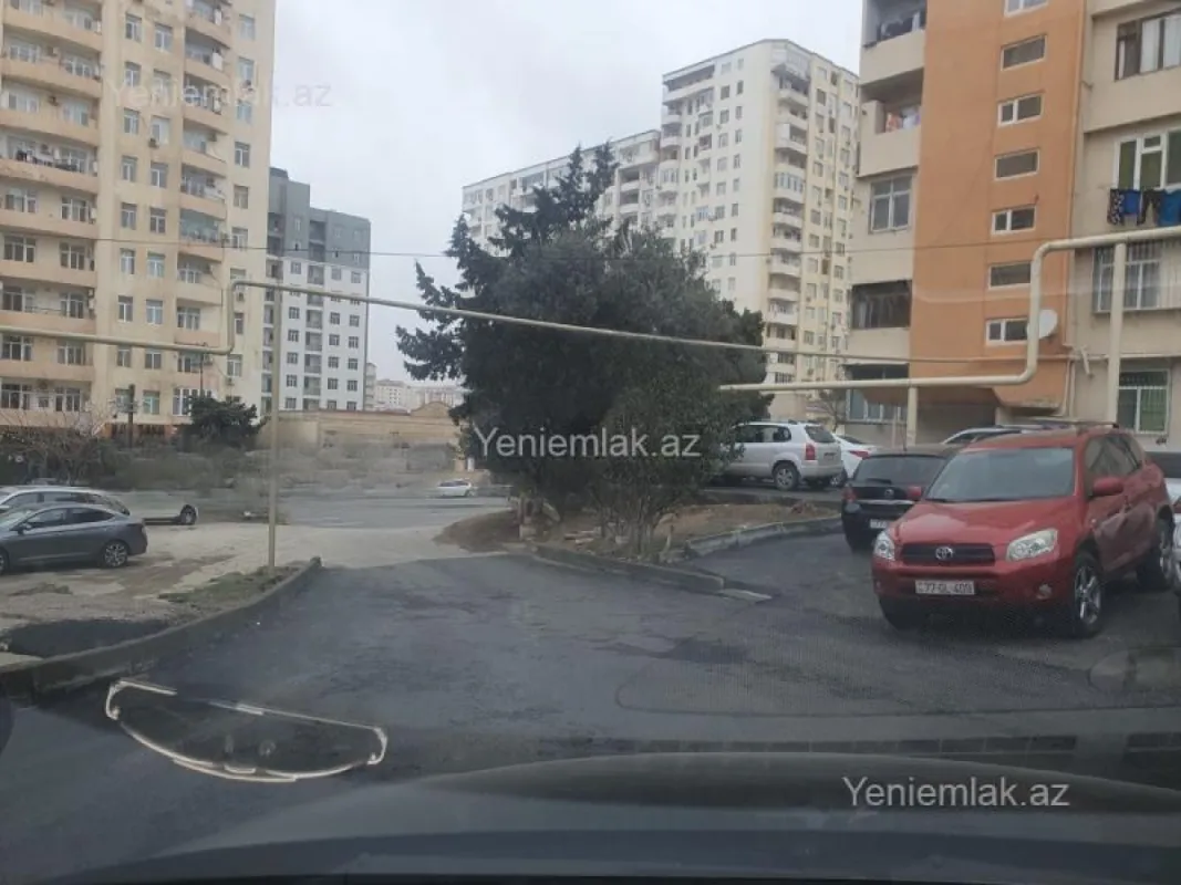 Satılır 2 otaqlı köhnə tikili 65 m²