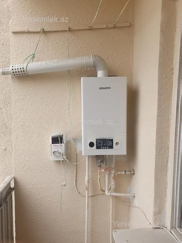 Satılır 2 otaqlı köhnə tikili 65 m²