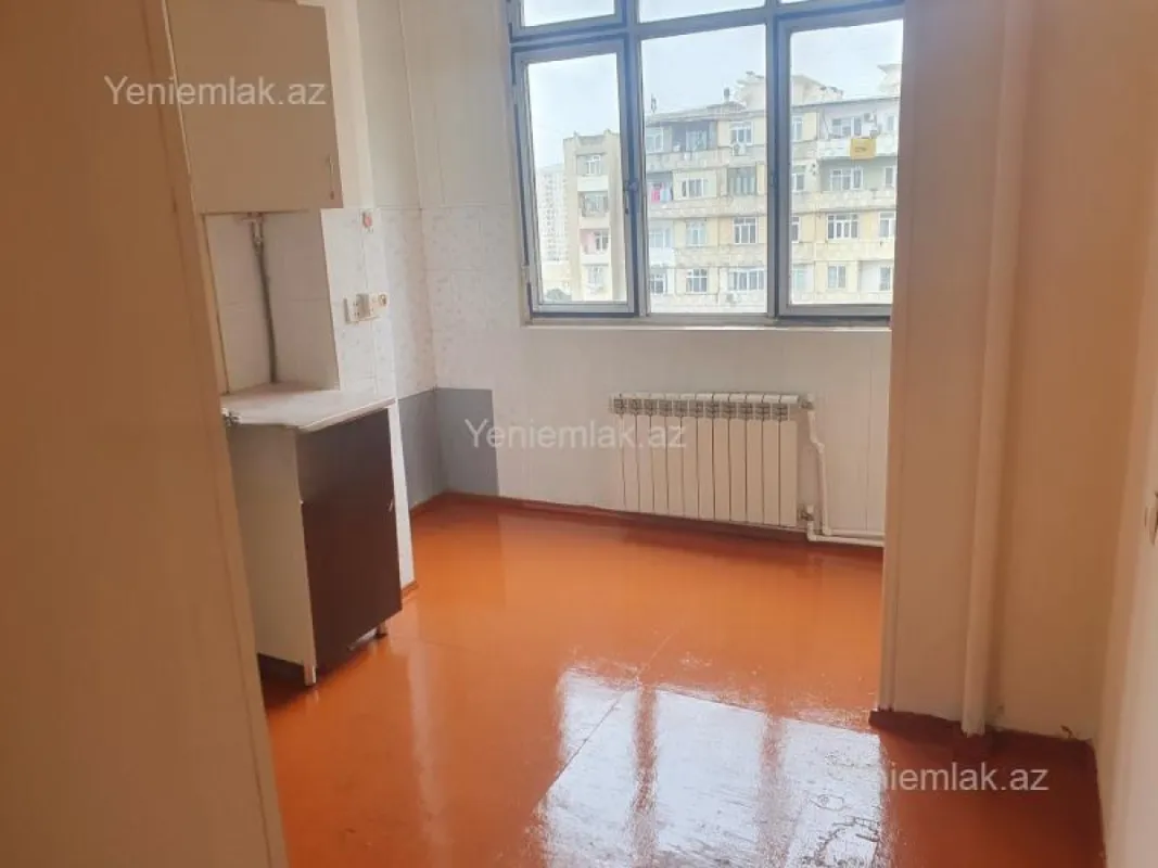 Satılır 2 otaqlı köhnə tikili 65 m²