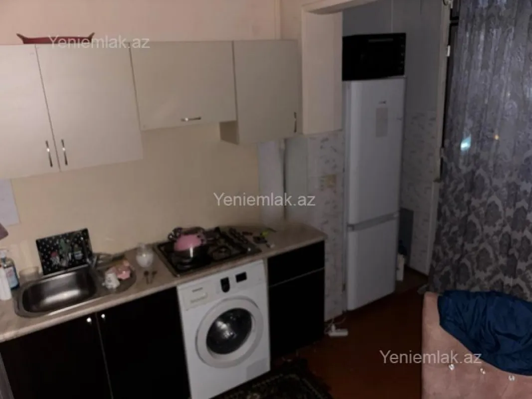 Satılır 2 otaqlı köhnə tikili 65 m²