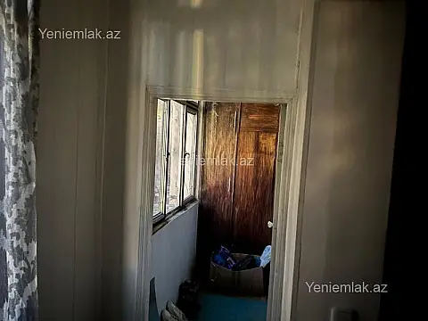 Satılır 2 otaqlı köhnə tikili 65 m²