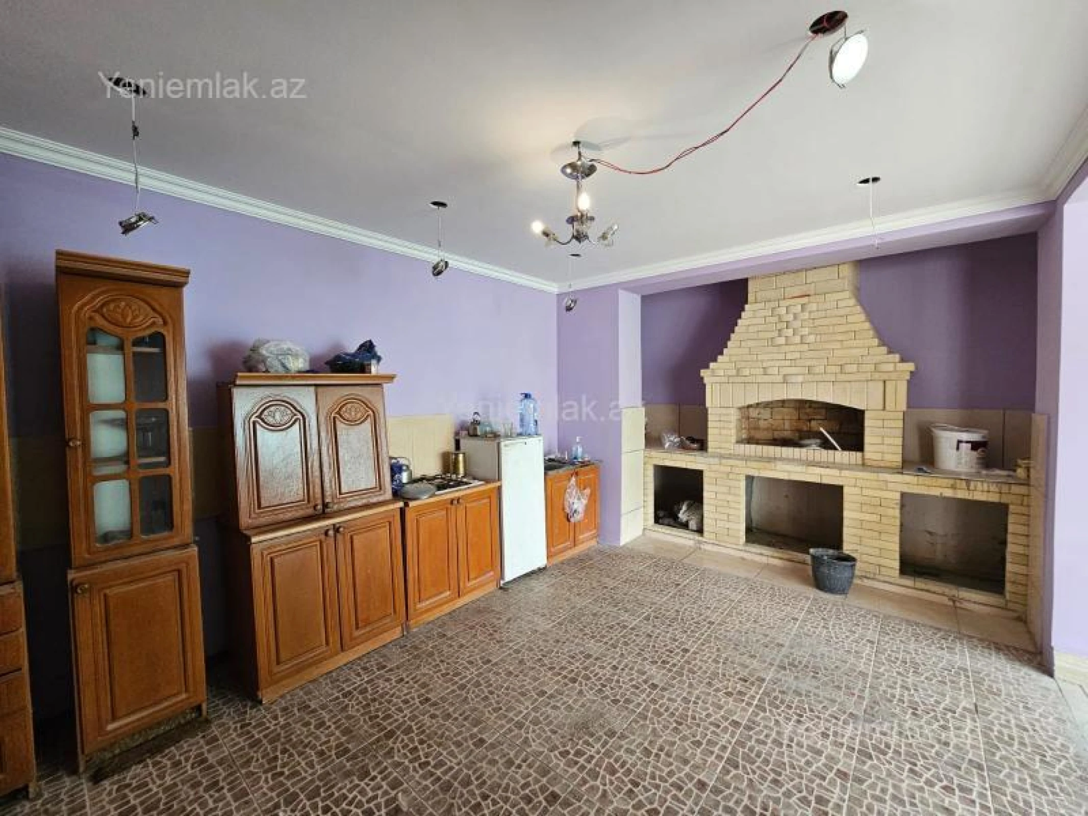 Satılır 11 otaqlı həyət evi 450 m²