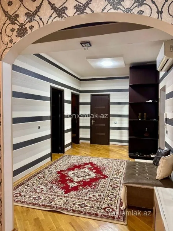 Satılır 3 otaqlı yeni tikili 140 m²
