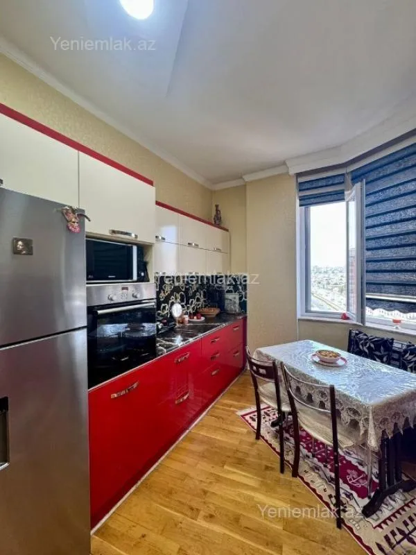 Satılır 3 otaqlı yeni tikili 140 m²