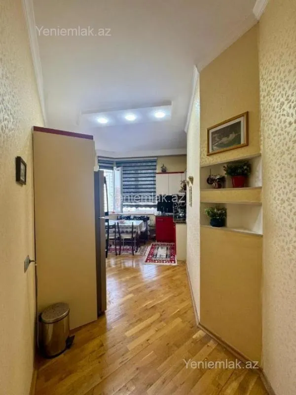 Satılır 3 otaqlı yeni tikili 140 m²