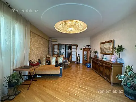 Satılır 3 otaqlı yeni tikili 110 m²