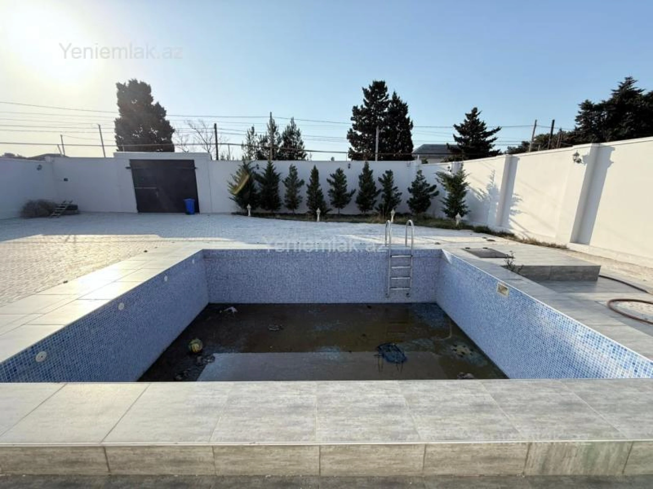Satılır 5 otaqlı həyət evi 270 m²