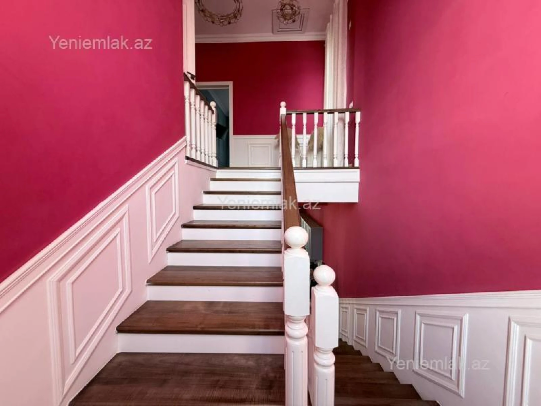 Satılır 5 otaqlı həyət evi 270 m²