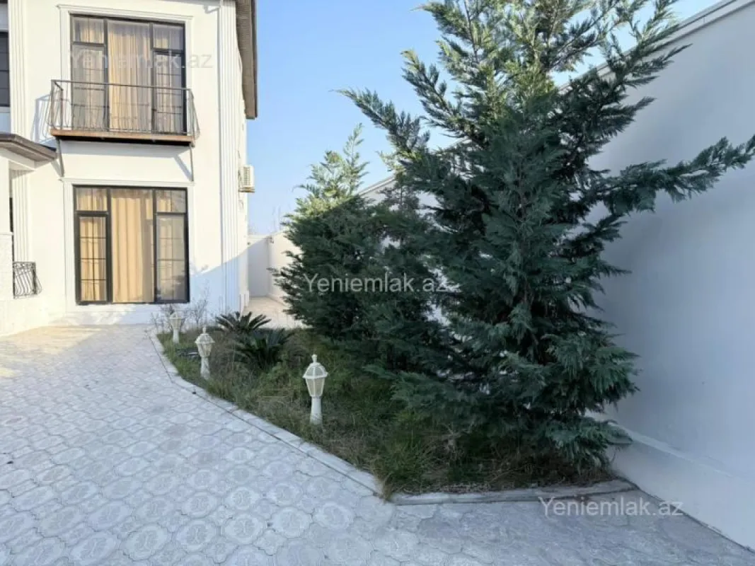 Satılır 5 otaqlı həyət evi 270 m²