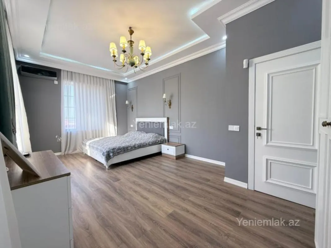 Satılır 5 otaqlı həyət evi 270 m²