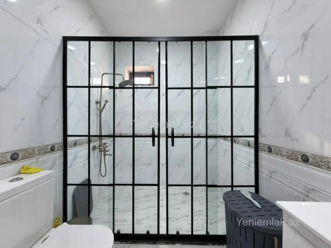 Satılır 5 otaqlı həyət evi 270 m²