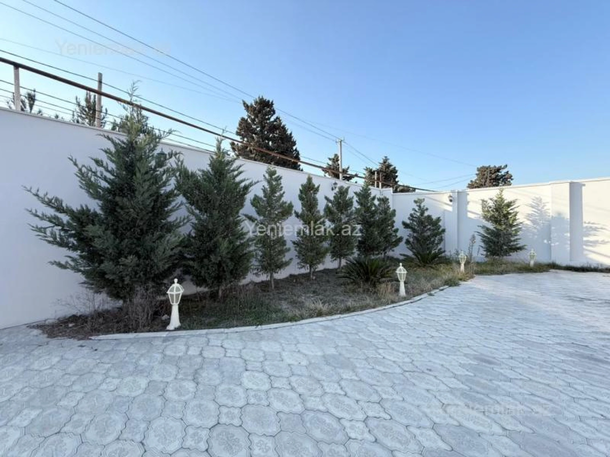 Satılır 5 otaqlı həyət evi 270 m²