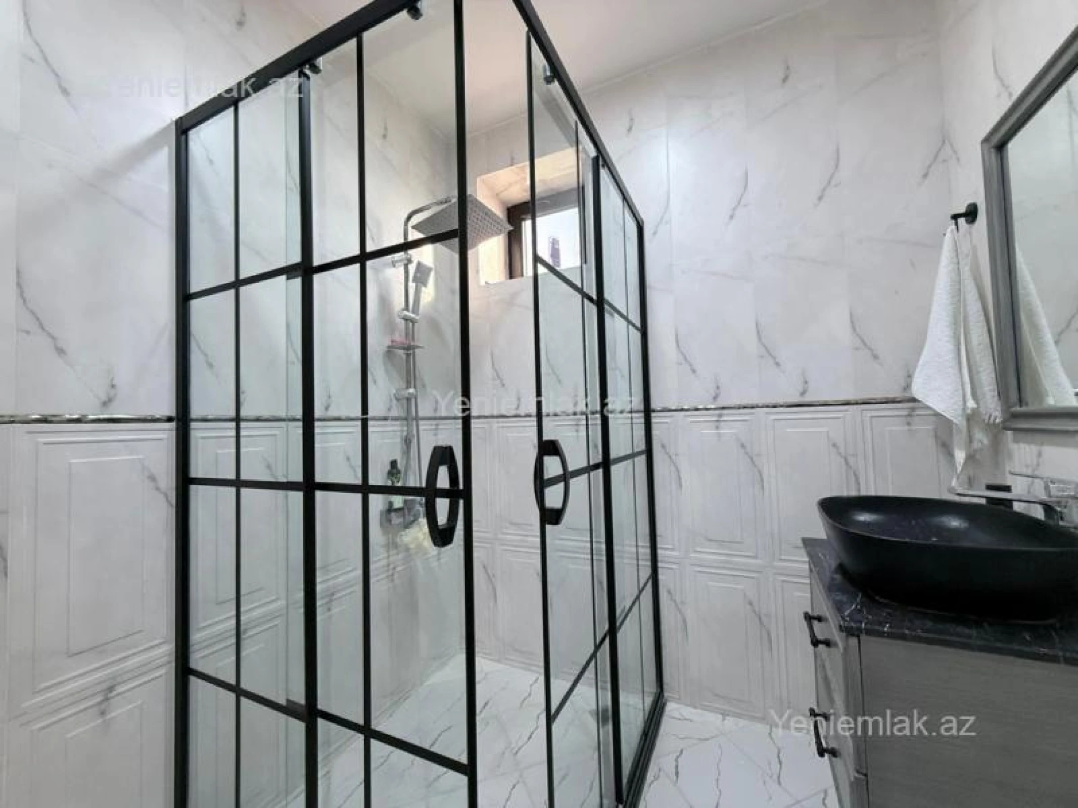 Satılır 5 otaqlı həyət evi 270 m²