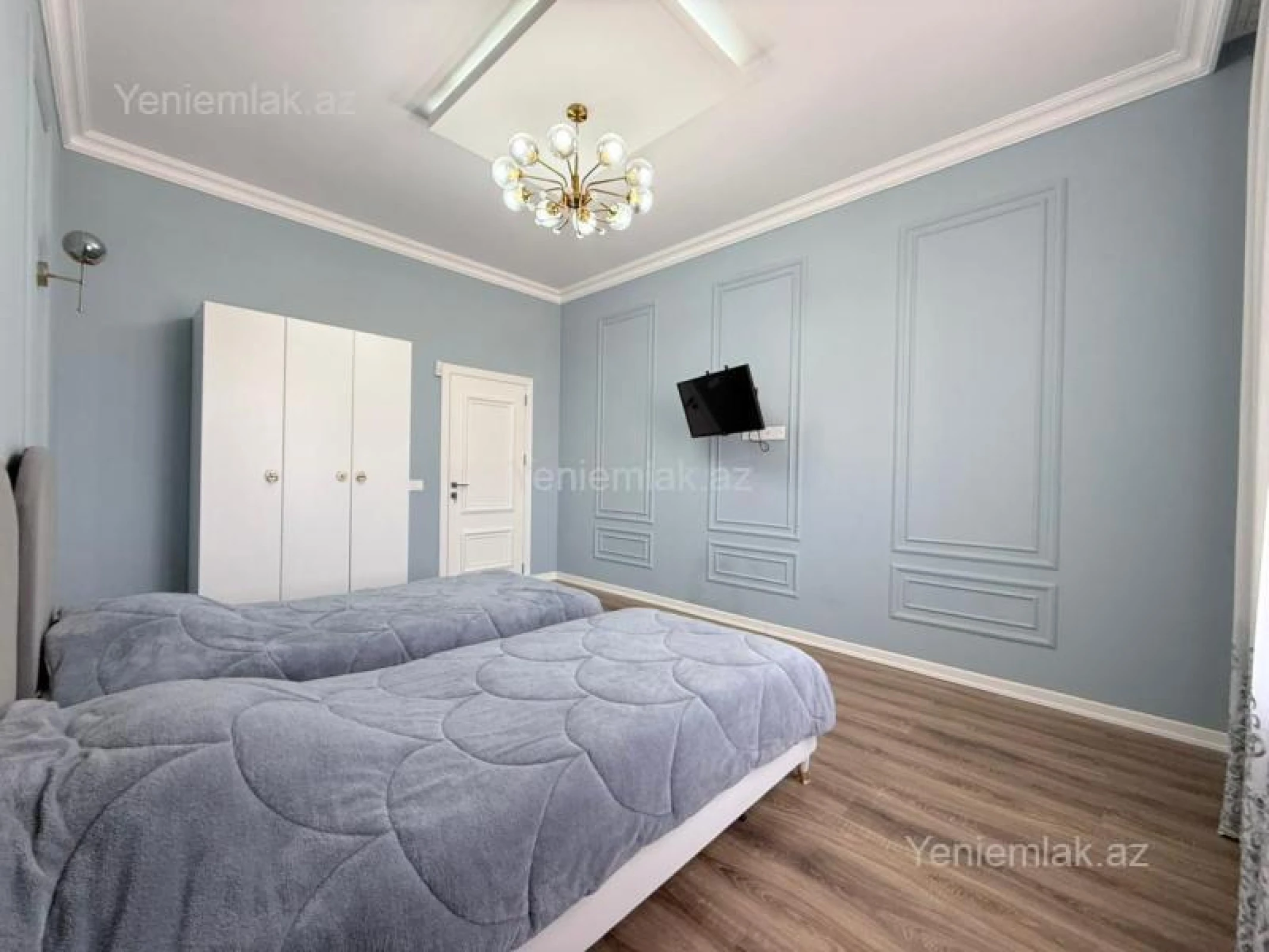 Satılır 5 otaqlı həyət evi 270 m²