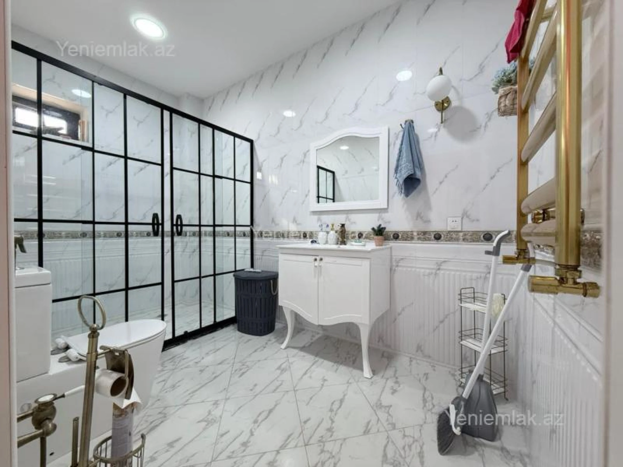 Satılır 5 otaqlı həyət evi 270 m²