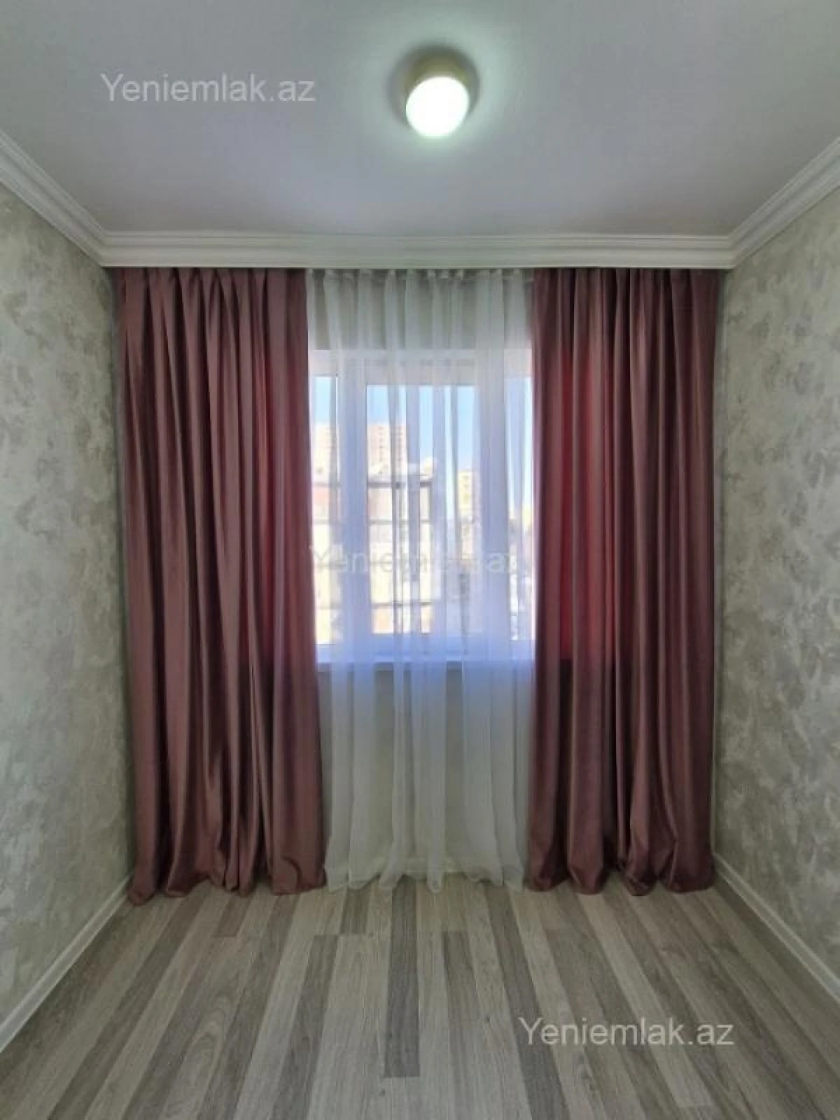 Satılır 2 otaqlı köhnə tikili 38 m²