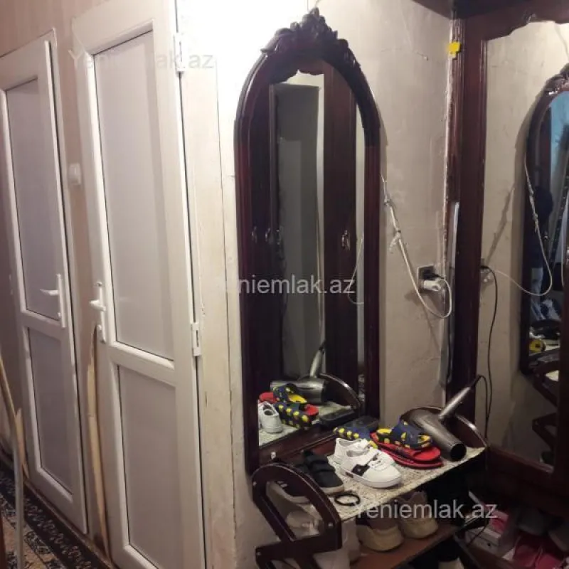 Satılır 2 otaqlı köhnə tikili 40 m²