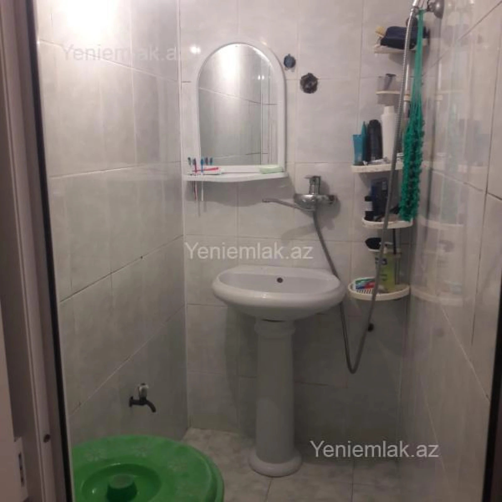 Satılır 2 otaqlı köhnə tikili 40 m²