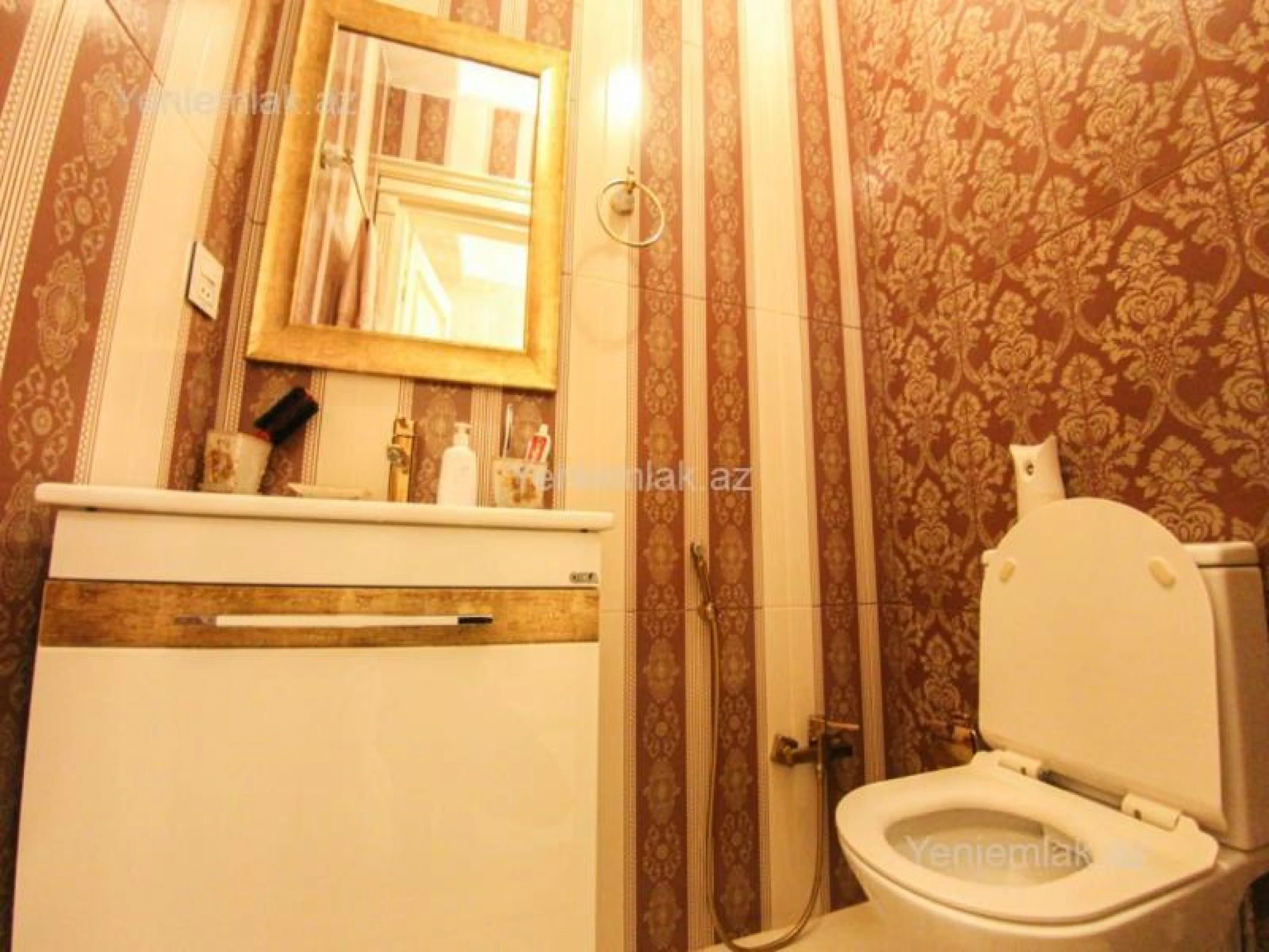 Satılır 3 otaqlı yeni tikili 120 m²