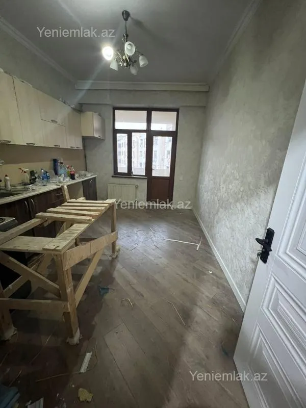 Satılır 2 otaqlı yeni tikili 85 m²