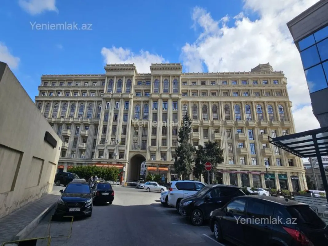 Satılır 2 otaqlı yeni tikili 85 m²